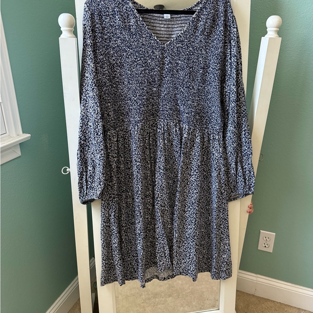 Old Navy Black and White Floral Tunic Dress